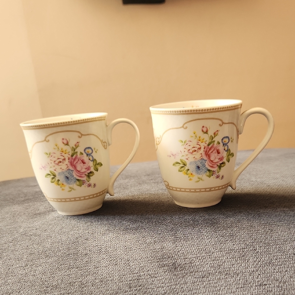 2 Vintage Dora Papis "Vintage Bouquet" Tea Mugs - White with Pink & Blue Roses